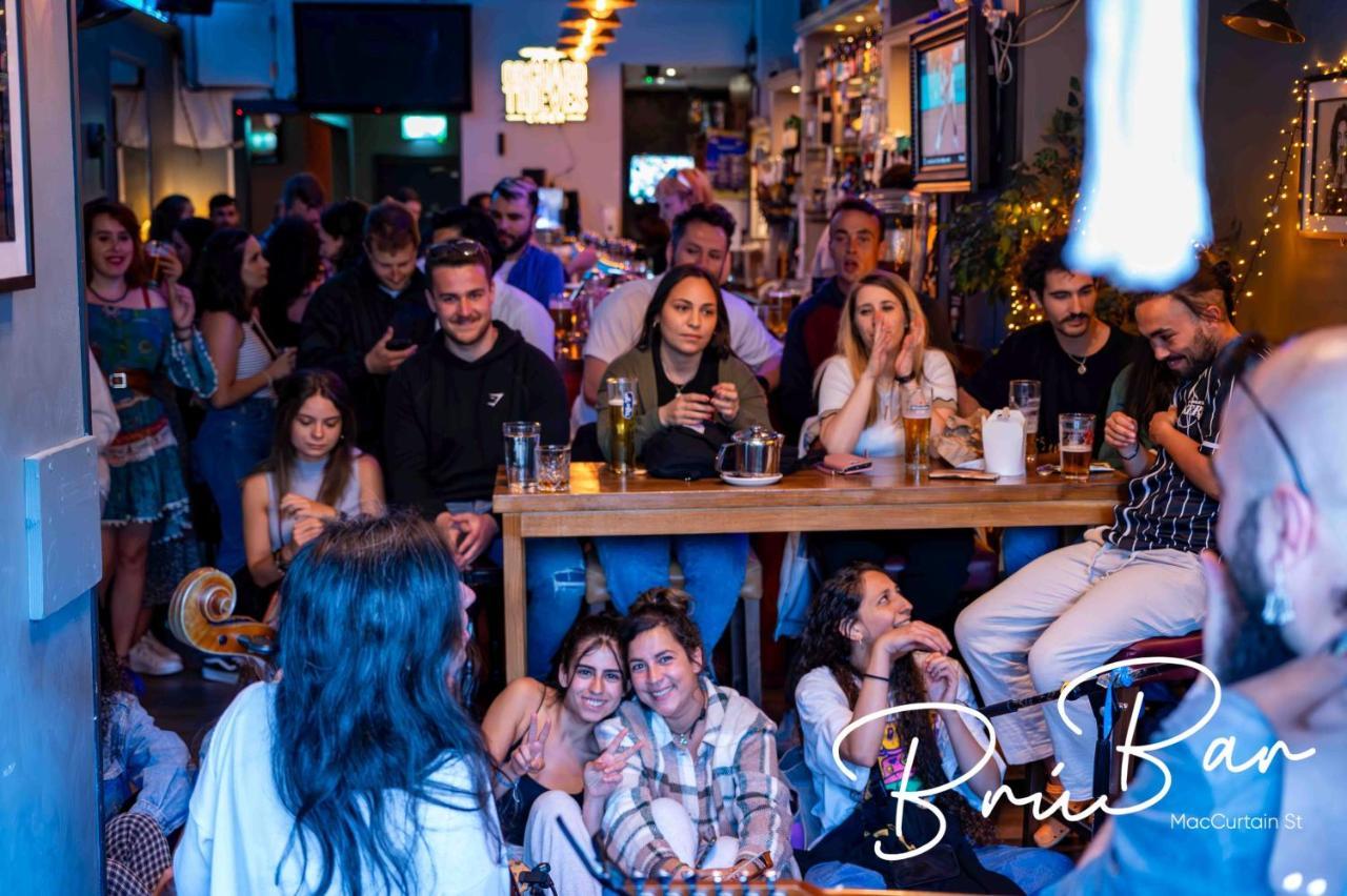 Bru Bar & Hostel 코크 외부 사진