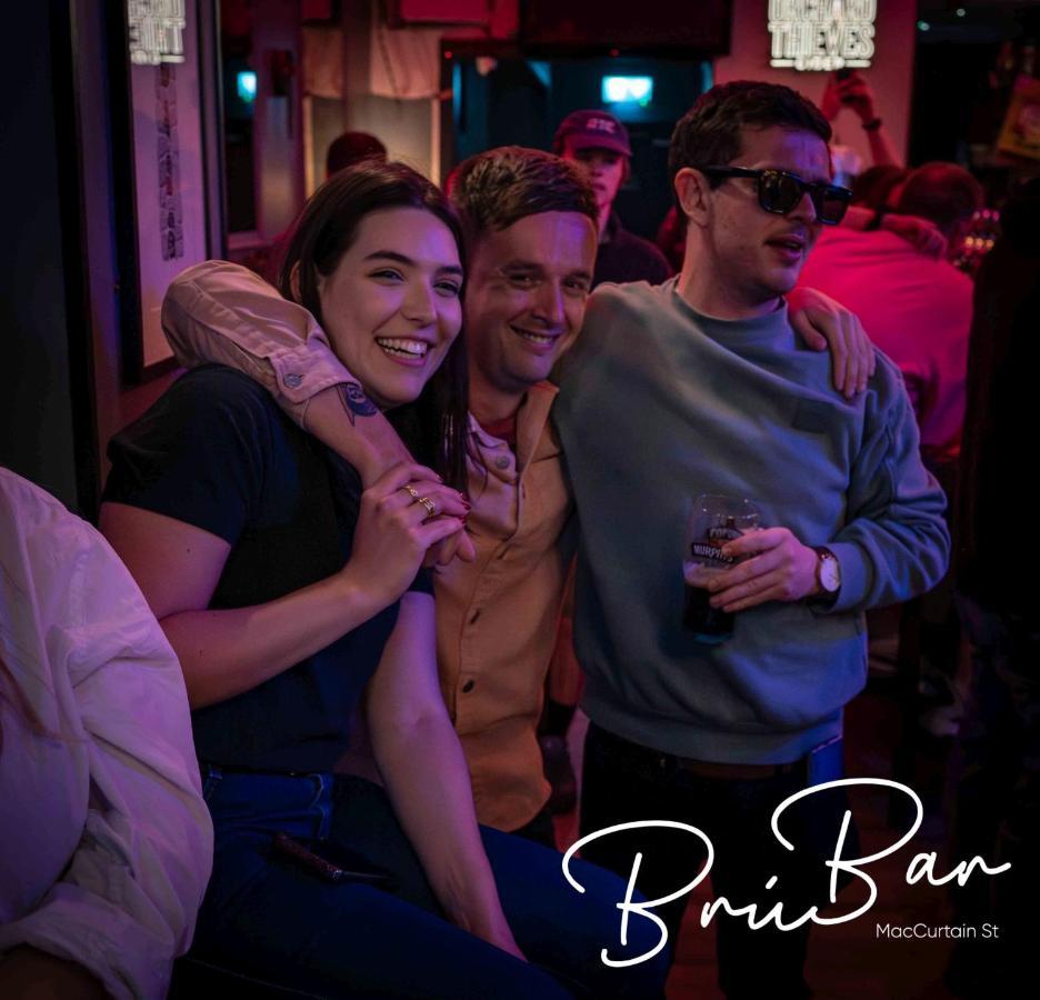 Bru Bar & Hostel 코크 외부 사진